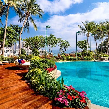 Hong Kong Gold Coast Hotel Exteriér fotografie The pool at the Westin