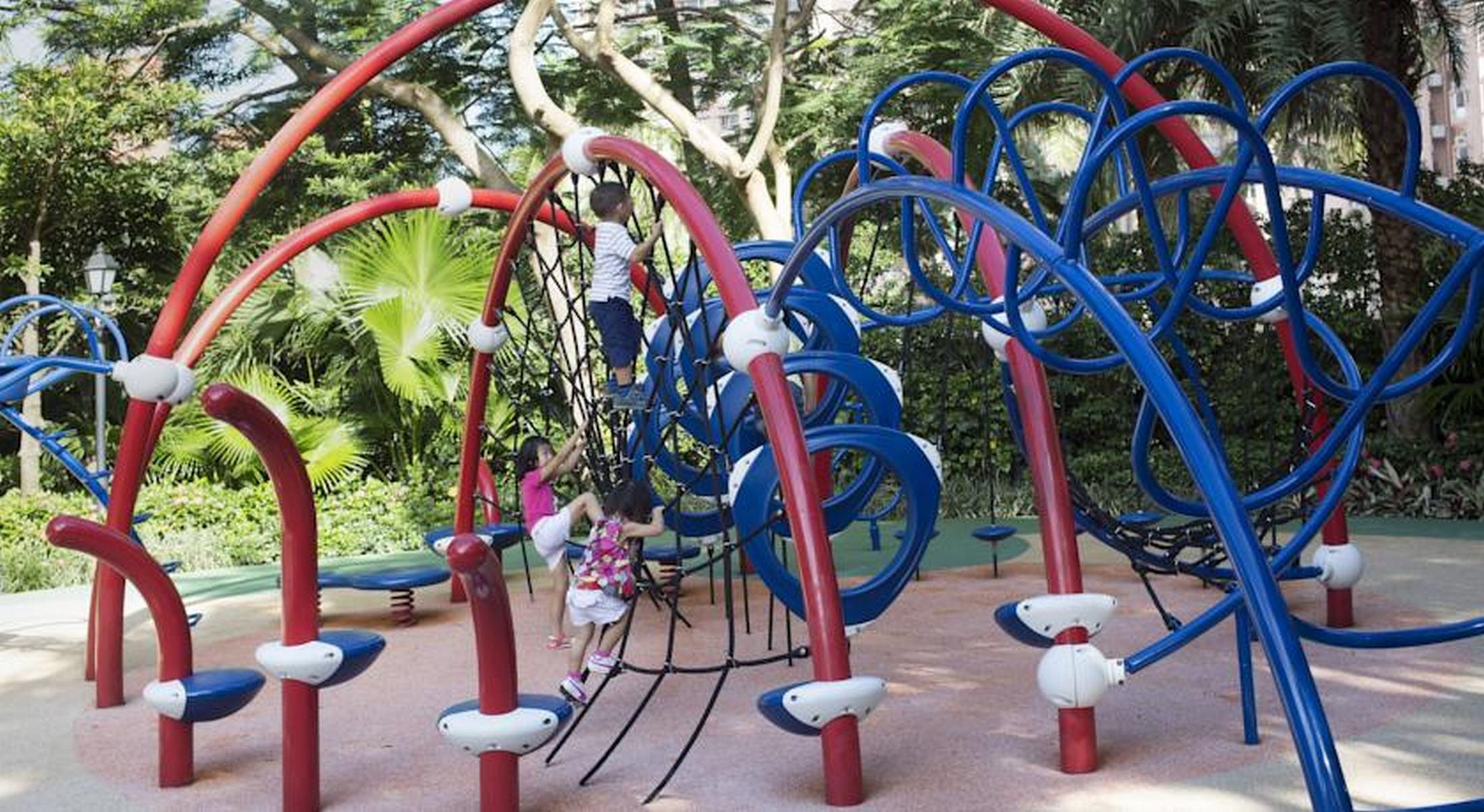 Hong Kong Gold Coast Hotel Exteriér fotografie Playground at the zoo