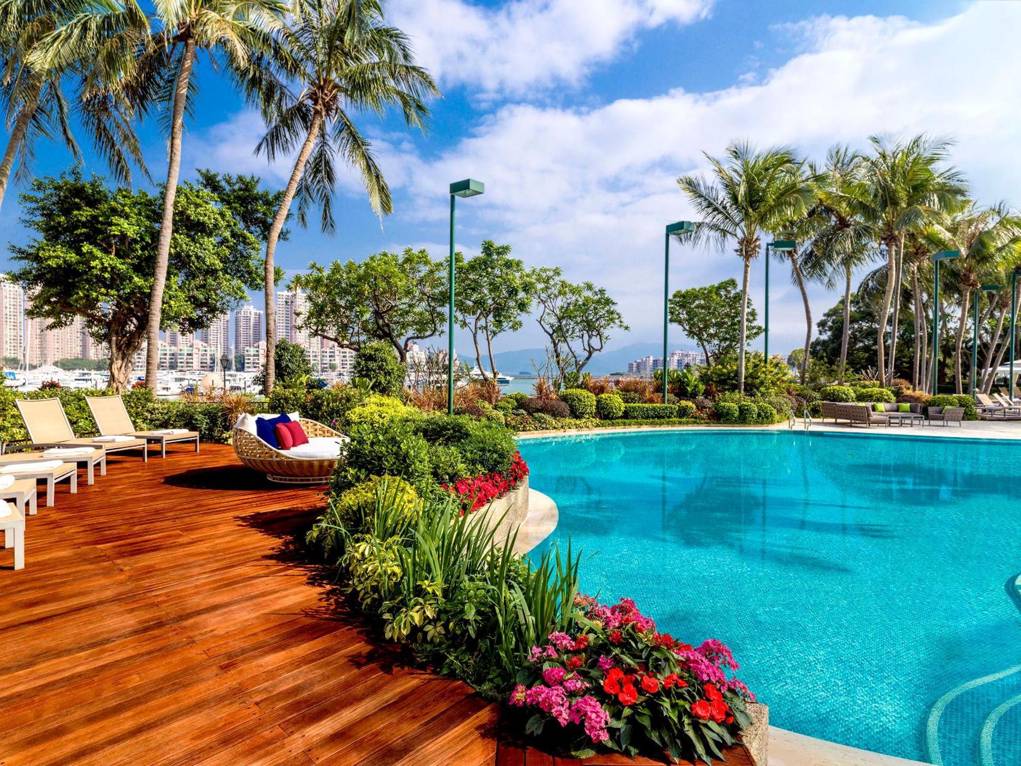 Hong Kong Gold Coast Hotel Exteriér fotografie The pool at the Westin