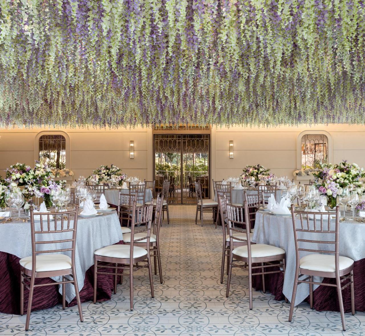 Hong Kong Gold Coast Hotel Exteriér fotografie The Wisteria Room